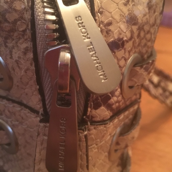 Michael Kors Python handbag - Picture 7 of 8